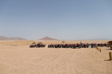 Fototapeta na wymiar Atv in the desert
