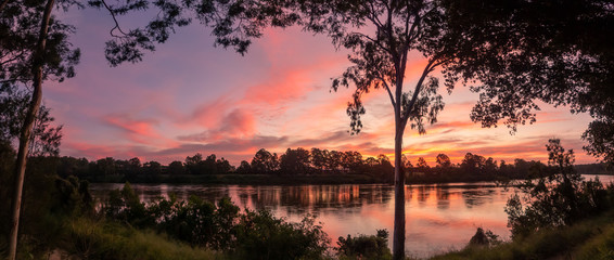 Fototapeta na wymiar Beautiful Panoramic River Sunset