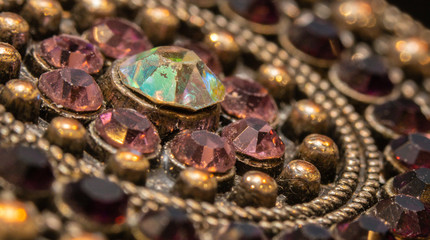 Stones in a piece of jewelry .