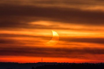 Eclipse ao Anoitecer 