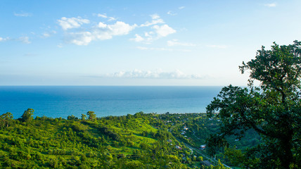 Fototapeta na wymiar Seascape with a view of the coastline.