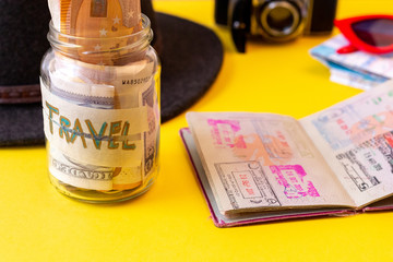 Viajar con poco dinero, administrando los recursos económicos y salir de tu país para conocer el mundo utilizado lo indispensable un pasaporte, un mapa, notas y toda la imaginación y sueños. 