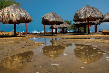 reflejo del mar en  coveñas
