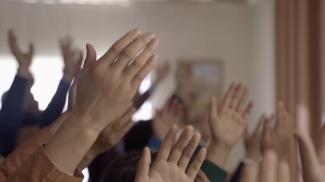 New coronavirus, indoor worship of Christians, praying for God&rsquo;s help and power
