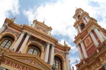 Fototapeta na wymiar Eglises de Salta en Argentine