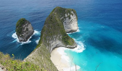 Kelingking Strand auf Nusa Penida mit Drohne