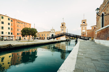 Naklejka premium Canals of sunny Venice .