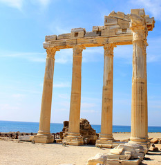 Fototapeta premium The ruins of the Temples of Apollo and Athens in Side. The second century AD. The famous architectural monument of Side, Turkey.