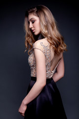 Naklejka premium Girl in evening dress