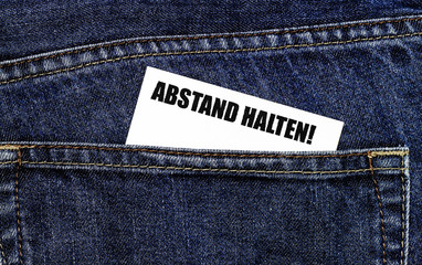 Abstand halten!