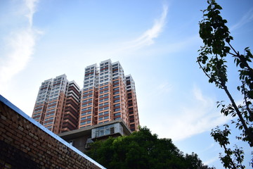 Obraz premium high building with a blue sky