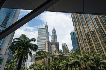 Fototapeta na wymiar Kuala Lumpur, Malaysia, April 25, 2020. Stunning view of the Petronas Twin towers in Kuala Lumpur. The Petronas Towers are twin skyscrapers in Kuala Lumpur, Malaysia.