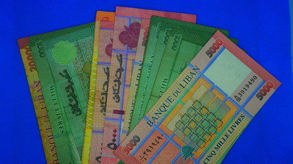 Billetes libaneses. Papel moneda del banco de El Libano.