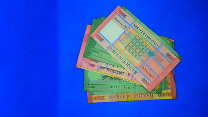 Billetes libaneses. Papel moneda del banco de El Libano.