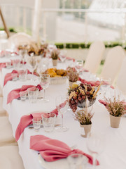 The elegant wedding table decoration