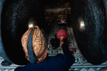 Gamelan Gong Player