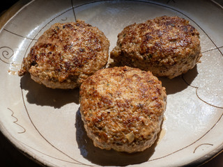 自家製ハンバーグ