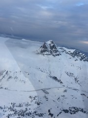 Fototapeta na wymiar Bild vom Rundflug über den vorarlberger Alpen in Oesterreich