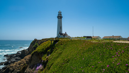 Fototapeta na wymiar Blick auf Pigeon Point Lighthouse 