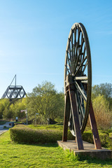 Spurwerkturm und Seilscheibe an der ehemaligen Zeche Waltrop, NRW, Deutschland