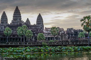 Fototapeta na wymiar Angkor... et Toujours