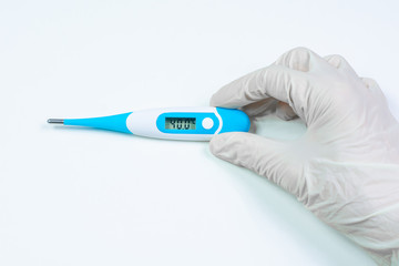 Obraz premium Thermomètre médical affichant 40 °