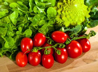 lettuce cauliflower tomatoes still life