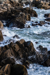 La mer rencontre la roche