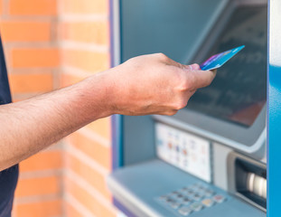 Withdraw money at an ATM from a credit card