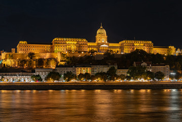Obraz na płótnie Canvas night in the city of Budapest in Hungary