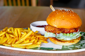 Burger, Food, Hamburger, French Fries, Restaurant