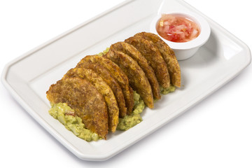 Patacon con guacamole