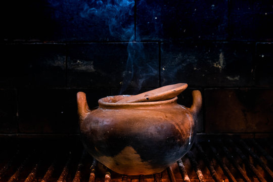 OLLA DE BARRO