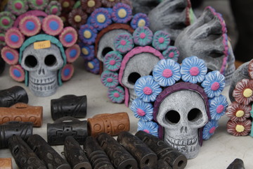 Calaveras y artesianas mexicanas del día de muertos