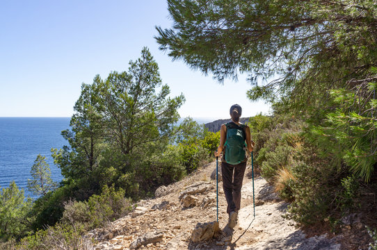 Randonn&eacute;e dans les calanques de Marseille entre Sugiton et Morgiou