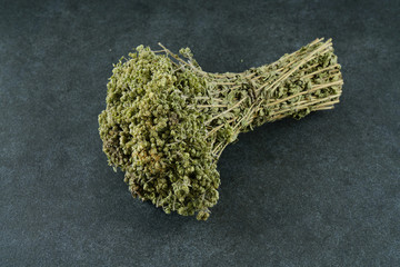 Dried thyme 
