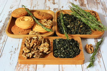 Cookies and nuts for breakfast