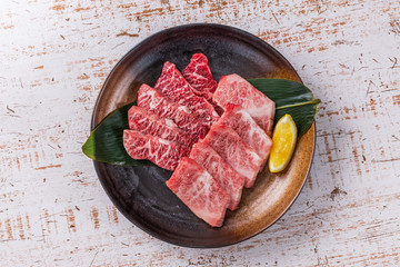 和牛で焼肉　Japanese style luxury grilled beef
