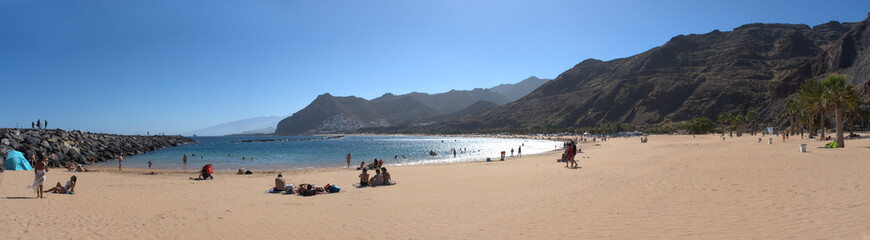 grosser Sandstrand im Norden von Teneriffa 