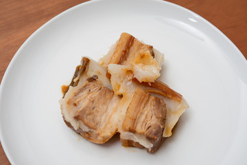 冷めた豚の角煮　脂の塊　ダイエットイメージ