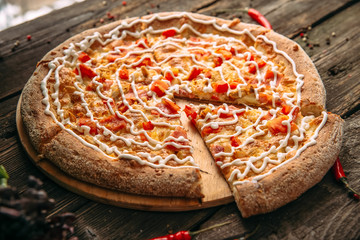 Appetizing pizza ranch with chicken and sauce - obrazy, fototapety, plakaty