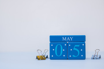 A calm scene with calendar blocks for 5th May