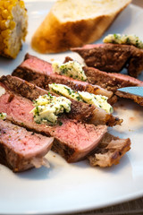 Steak mit Kräuterbutter