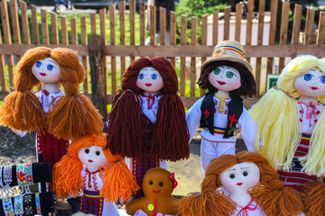 Obraz na płótnie Canvas Traditional Romanian dressed dolls