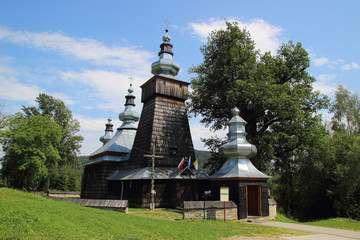 Fototapeta na wymiar Wooden Orthodox church in Beresta