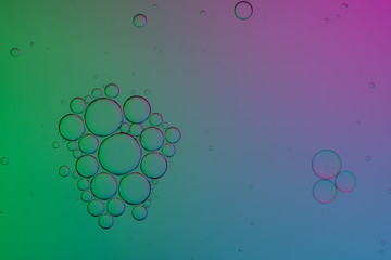 Oil Bubbles in Water, Fettaugen im Wassergefäß