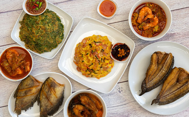 Thai Food Mixed Dishes Sets 