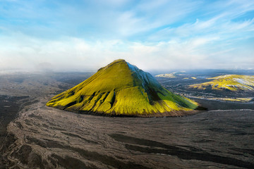 Maelifell Mountain in the Highlands of Iceland - obrazy, fototapety, plakaty