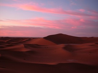 Fototapeta na wymiar Scenic View Of Desert Against Sky During Sunrise