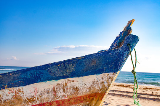 Bateau sur la plage_4